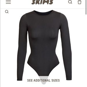 Skims essential bodysuit